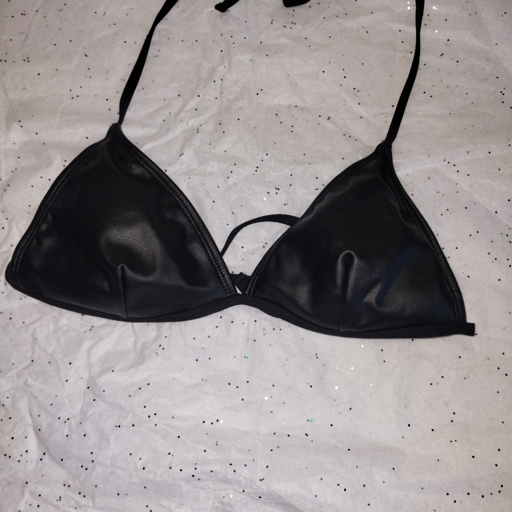 No Boundaries Black Triangle Bikini Top Size 7-9